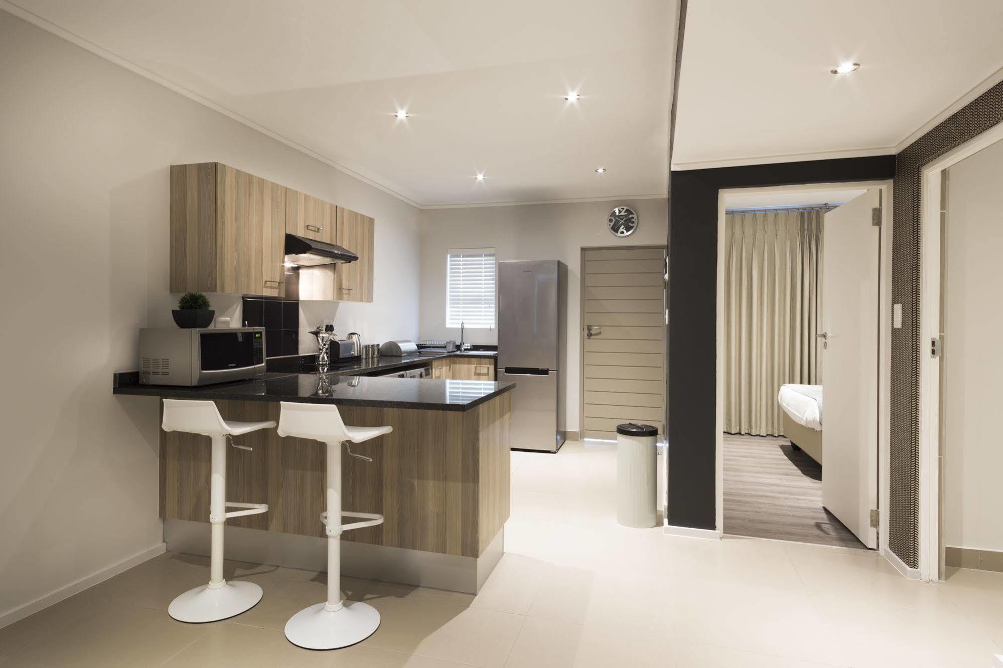 C.A.G - Upper East Side Apartment Sandton Bagian luar foto